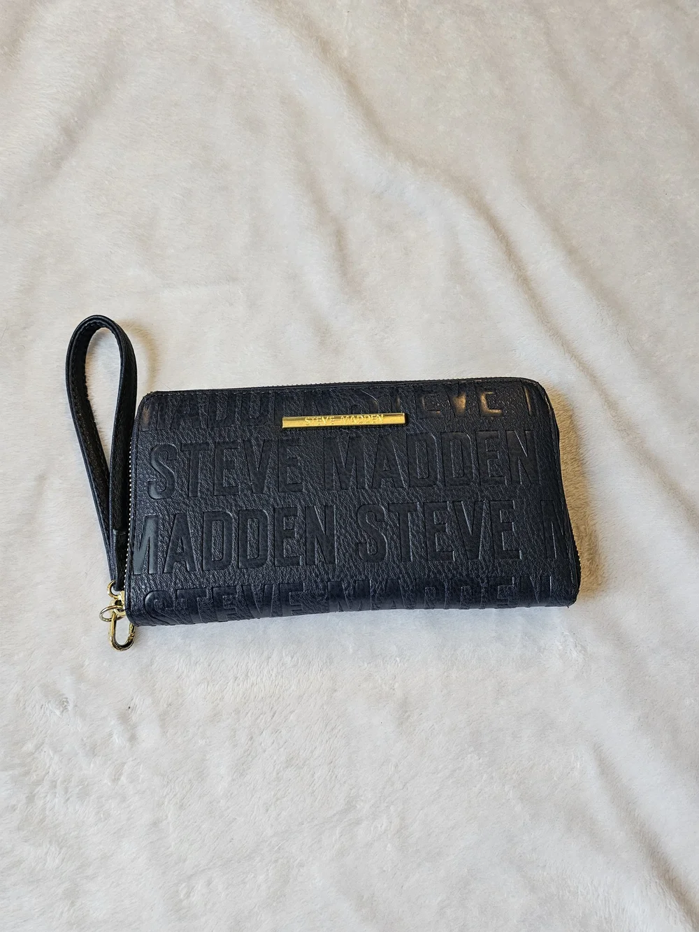 Steve Madden Navy Embossed Wristlet Wallet